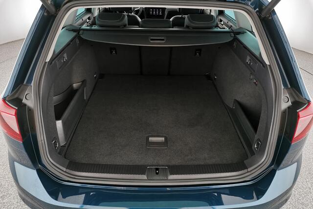 Volkswagen PASSAT Variant 1.4 TSI PHEV GTE Business | WORDT VERWACHT | Trekhaak | ERGO | Pano |
