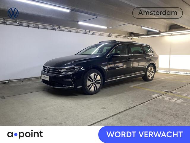 Volkswagen PASSAT 1.4 TSI PHEV GTE Style 218 pk Automaat (DSG) | Navigatie | Panoramadak | Parkeersensoren (Park assist) | Achteruitrijcamera | Matrix LED koplampen | Stoelverwarming v/a |