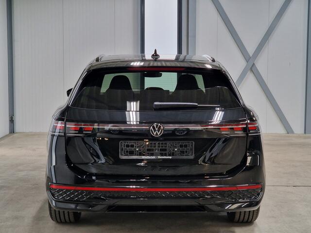 Volkswagen PASSAT Variant 1.5 eHybrid R-Line 272pk | Leren bekleding | Elek. Trekhaak | Stoelventilatie