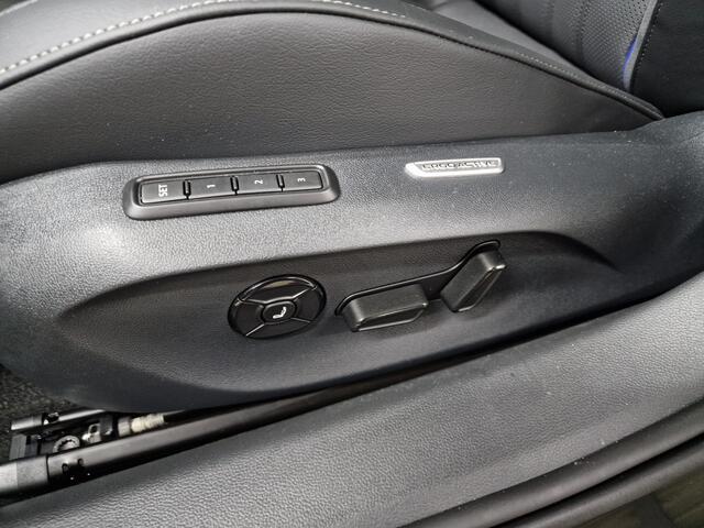 Volkswagen PASSAT Variant 1.5 eHybrid R-Line 272pk | Leren bekleding | Elek. Trekhaak | Stoelventilatie