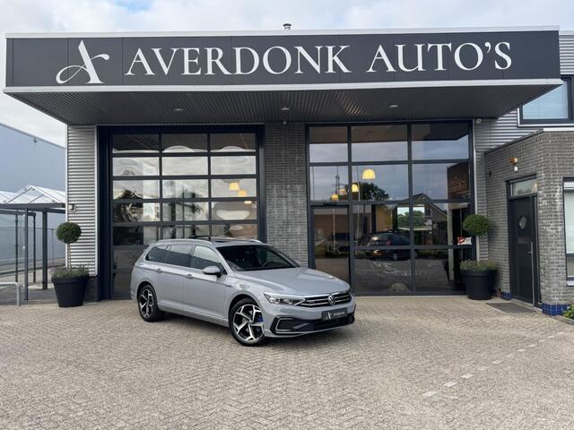 Volkswagen PASSAT Variant PHEV GTE 218PK Business NAP/Pano/360Cam/Virtual/Dynamisch