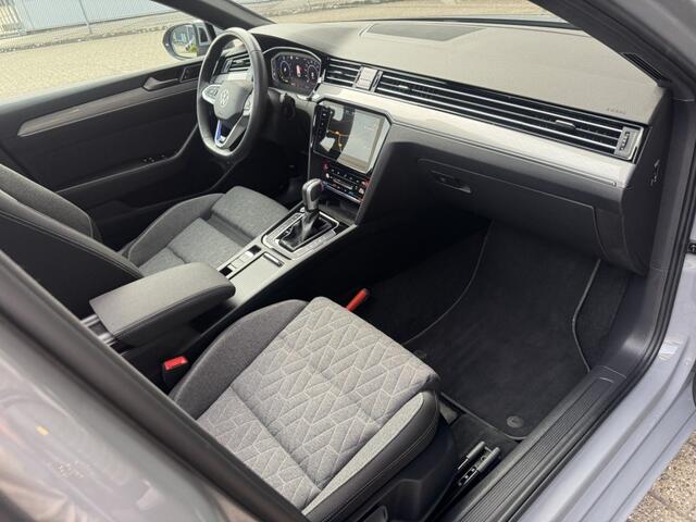 Volkswagen PASSAT Variant PHEV GTE 218PK Business NAP/Pano/360Cam/Virtual/Dynamisch