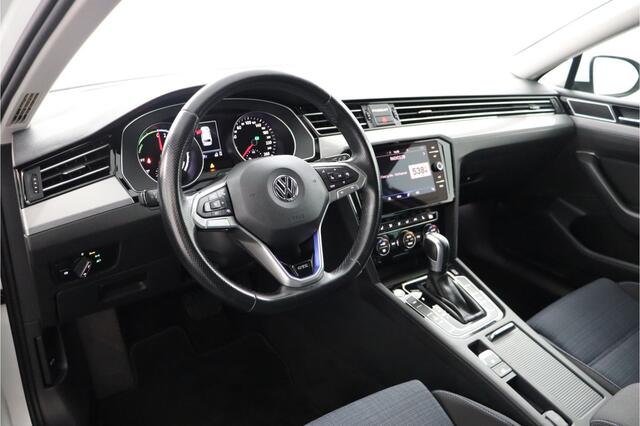 Volkswagen PASSAT Variant 1.4 TSI GTE Business DSG - 100% onderhouden | NAVI | DAB+ | Trekhaak - RIJKLAAR