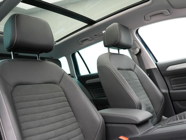 Volkswagen PASSAT Variant 1.4 TSI GTE Business Plug In Hybrid 218pk Dealer O.H PHEV | Panodak | Adaptive Cruise | Alcantara Sportstoelen Massage & Verwarmd | Lane Assist | Apple Carplay | Virtual | Navigatie | DAB |
