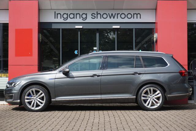 Volkswagen PASSAT Variant 1.4 TSI GTE Highline | Origineel NL | Panoramadak | Virtual Cockpit | ACC | Camera | Trekhaak |