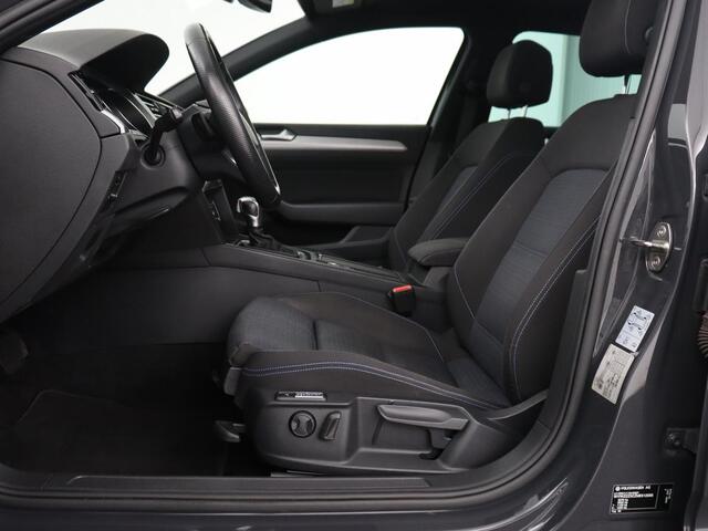 Volkswagen PASSAT Variant 1.4 TSI PHEV GTE Business | Trekhaak | Camera | Pano.Dak |