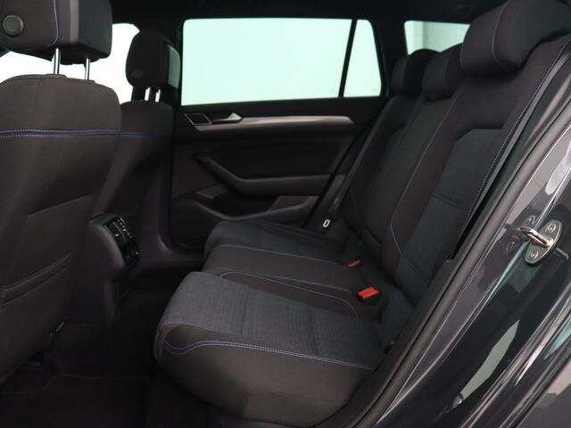 Volkswagen PASSAT Variant 1.4 TSI PHEV GTE Business | Trekhaak | Camera | Pano.Dak |