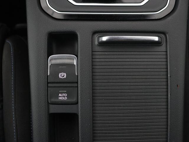 Volkswagen PASSAT Variant 1.4 TSI PHEV GTE Business | Trekhaak | Camera | Pano.Dak |