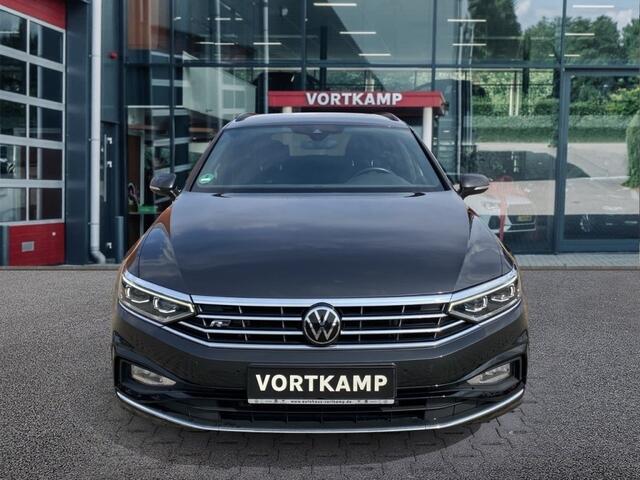 Volkswagen PASSAT 2.0 TDI DSG R-LINE TREKHAAK/CAMERA/NAVI/CARPLAY/ACC/STOELVERW