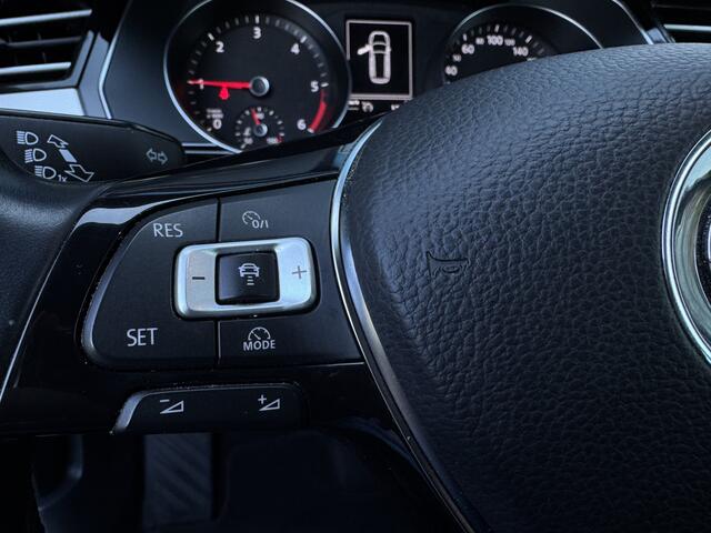 Volkswagen PASSAT Variant 2.0 TDI Comfortline Business GRATIS Afleverpakket! | Adaptive Cruise | Trekhaak |