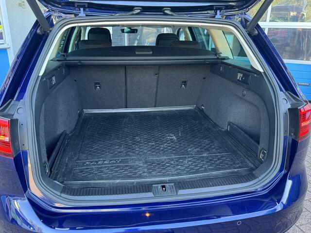 Volkswagen PASSAT Variant 2.0 TDI Comfortline Business GRATIS Afleverpakket! | Adaptive Cruise | Trekhaak |