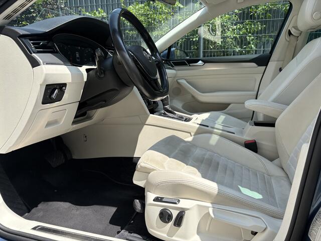 Volkswagen PASSAT 2.0 TSI 4Motion Highline / AUTOMAAT / PANORAMADAK / HEAD-UP / NAVI