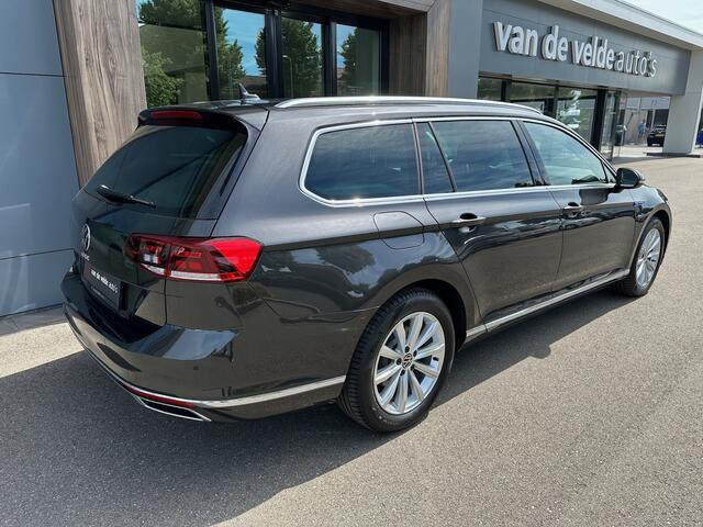 Volkswagen PASSAT Variant 1.4 TSI PHEV GTE | Camera | Dode hoek | Navi | Carplay | Rijklaar incl. 1 jaar Bovag garantie