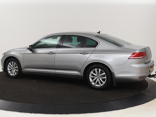Volkswagen PASSAT 1.4 TSI Comfortline | Stoelverwarming | Trekhaak | Adaptive cruise | Climate control | Navigatie | Parkeerhulp | Bluetooth | DAB