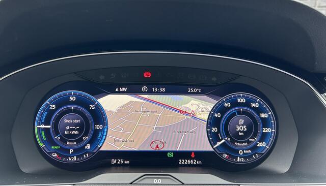 Volkswagen PASSAT Variant 1.4 TSI GTE Connected Series Plus l Pano l Virtual Cockpit l Trekhaak l Camera