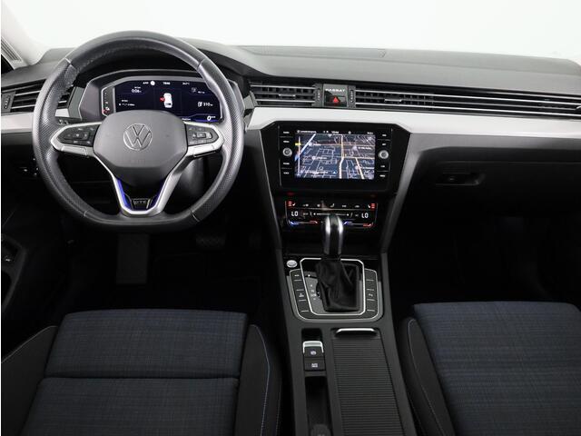 Volkswagen PASSAT Variant 1.4 TSI PHEV GTE Business 218PK DSG | Panorama dak | Trekhaak elektrisch | Stoelverwarming | Digitale cockpit |