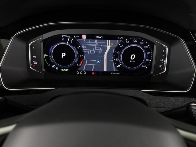 Volkswagen PASSAT Variant 1.4 TSI PHEV GTE Business 218PK DSG | Panorama dak | Trekhaak elektrisch | Stoelverwarming | Digitale cockpit |