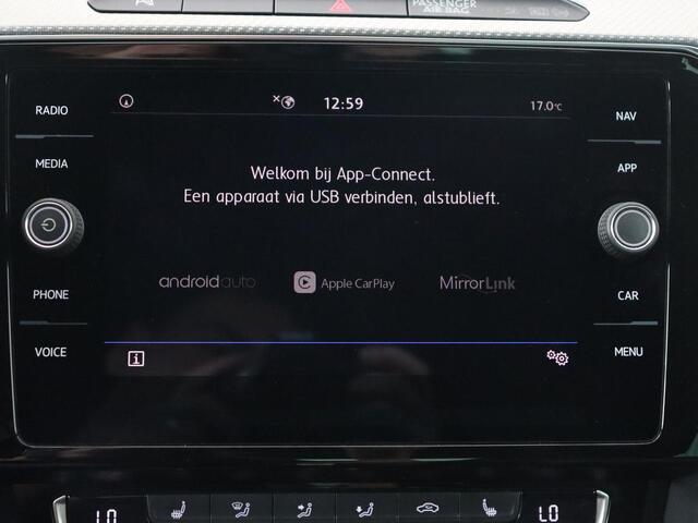 Volkswagen PASSAT 1.5 TSI R Line | Nappaleder | Stoelverwarming | Trekhaak | LED Plus | Adaptive cruise | Carplay | Virtual Cockpit | Navigatie | Climate control
