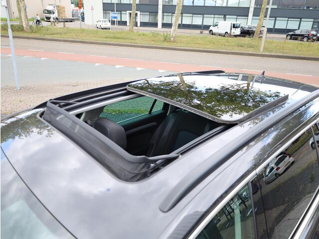 Volkswagen PASSAT Variant GTE 1.4 TSI PHEV 218PK | Panodak | 360° | Virtual | IQ Light Matrix LED | Elektrische kofferklep | Trekhaak |