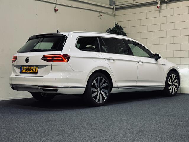 Volkswagen PASSAT Variant 1.4 TSI GTE | Panorama | Trekhaak | Massage