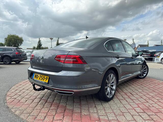 Volkswagen PASSAT 1.4 TSI GTE Connected Series | Trekhaak | LED | A.cam |