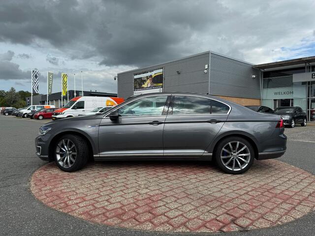 Volkswagen PASSAT 1.4 TSI GTE Connected Series | Trekhaak | LED | A.cam |