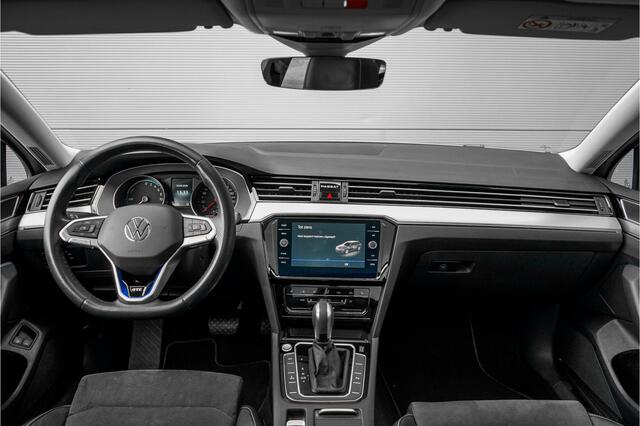 Volkswagen PASSAT Variant 1.4 TSI PHEV GTE Business Pano ACC Alcantara Stoelen