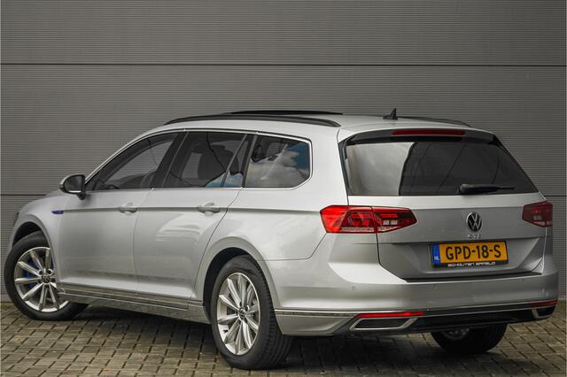 Volkswagen PASSAT Variant 1.4 TSI PHEV GTE Business Pano ACC Alcantara Stoelen
