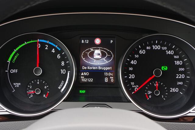 Volkswagen PASSAT Variant 1.4 TSI GTE Business 218 PK PHEV, Trekhaak, Carplay, LED verlichting