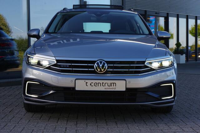Volkswagen PASSAT Variant 1.4 TSI PHEV GTE Business 218 PK, Panoramadak, Camera, LED-Matrix