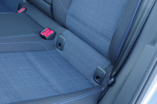 Volkswagen PASSAT Variant 1.4 TSI PHEV GTE Business 218 PK, Panoramadak, Camera, LED-Matrix