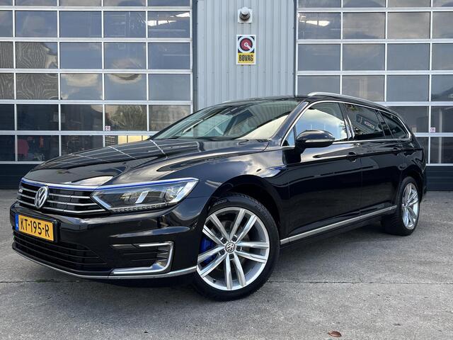 Volkswagen PASSAT Variant 1.4 TSI GTE Connected Series Plus PANO-DAK Trekhaak Stoelverw.