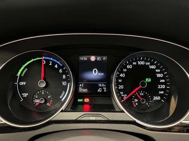 Volkswagen PASSAT Variant 1.4 TSI PHEV GTE Business | NAVIGATIE | TREKHAAK | ACC | CAMERA |