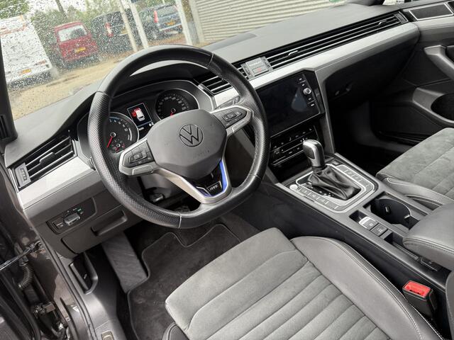 Volkswagen PASSAT Variant 1.4 TSI PHEV GTE Business Navigatie Apple Carplay/Android Auto Camera Parkeersensoren Stoelverwarming Climate Control