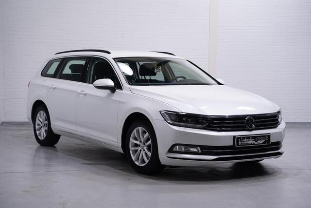 Volkswagen PASSAT Variant 1.4 TSI Comfortline Navi Camera Led koplampen PDC v+a Trekhaak Adaptive