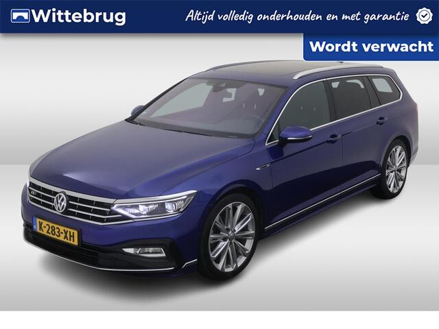 Volkswagen PASSAT Variant 1.5 TSI Elegance Business R / Pano / Digitaal dashboard / Navigatie / Zwenkbare trekhaak / Leder / Camera /