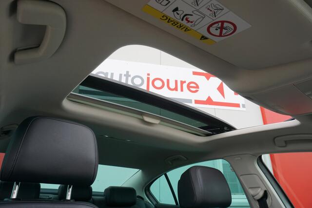 Volkswagen PASSAT 1.4 TSI GTE Connected Series Plus | Schuif-/kanteldak | Virtual Cockpit | ACC | Camera | Origineel NL |