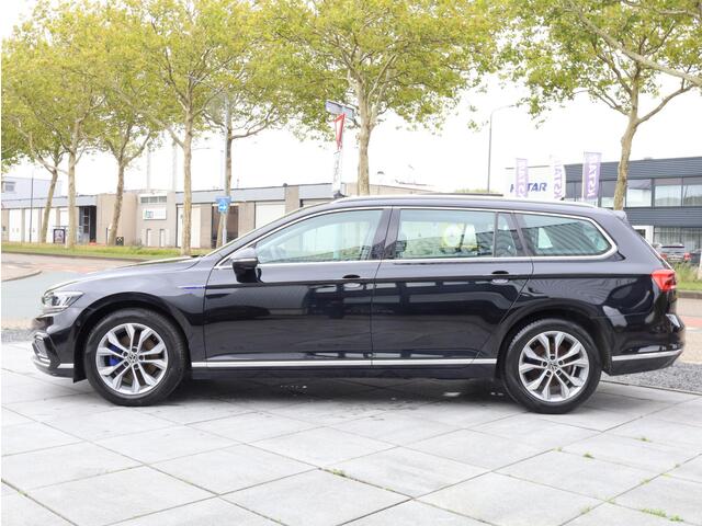 Volkswagen PASSAT Variant GTE 1.4 TSI PHEV 218PK | Panodak | Virtual | Keyless | Camera | Trekhaak | Stoel&Stuurverwarming |
