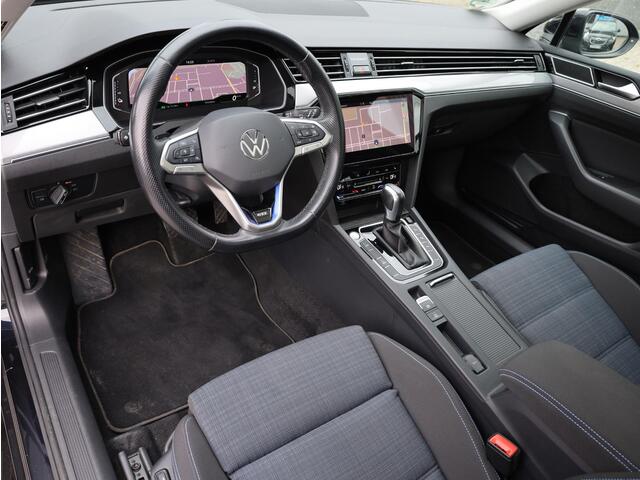 Volkswagen PASSAT Variant GTE 1.4 TSI PHEV 218PK | Panodak | Virtual | Keyless | Camera | Trekhaak | Stoel&Stuurverwarming |