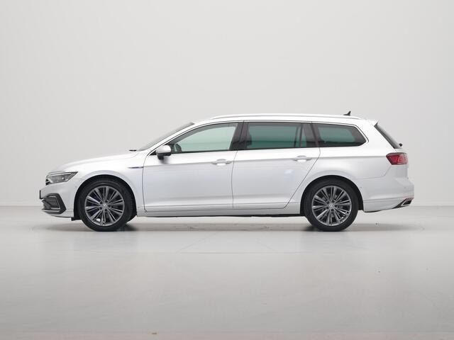 Volkswagen PASSAT Variant 1.4 TSI PHEV GTE Highline Leer/Alcantara Camera Dynaudio Trekhaak