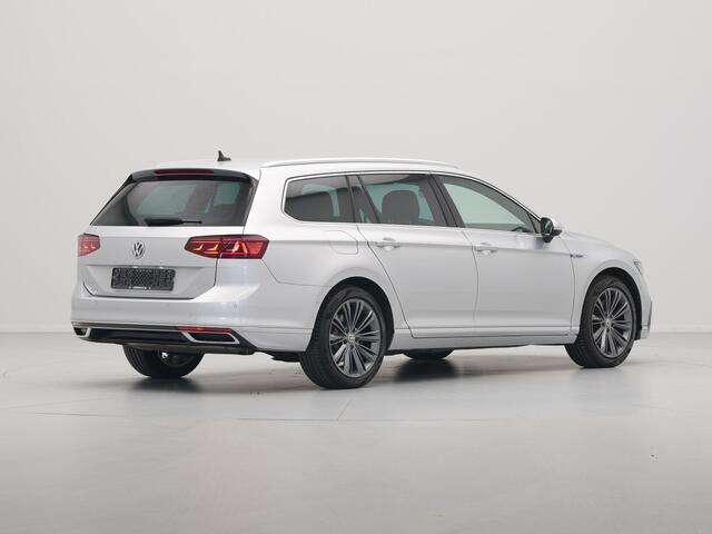 Volkswagen PASSAT Variant 1.4 TSI PHEV GTE Highline Leer/Alcantara Camera Dynaudio Trekhaak
