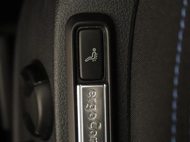 Volkswagen PASSAT 1.4 TSI PHEV GTE | Trekhaak | 360 Camera | Stoelverwarming | Side Assist | Carplay | Massage | Matrix LED | Navigatie | Adaptive cruise | Climate control | Plug In