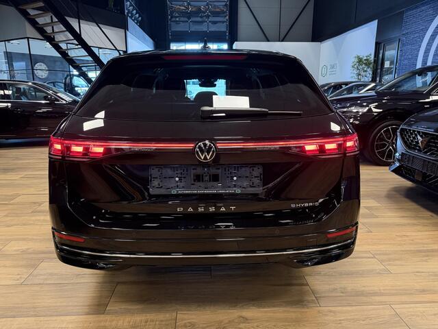 Volkswagen PASSAT Variant 1.5 eHybrid Elegance Business PHEV |MASSAGESTOELEN|TREKHAAK||NAVI|