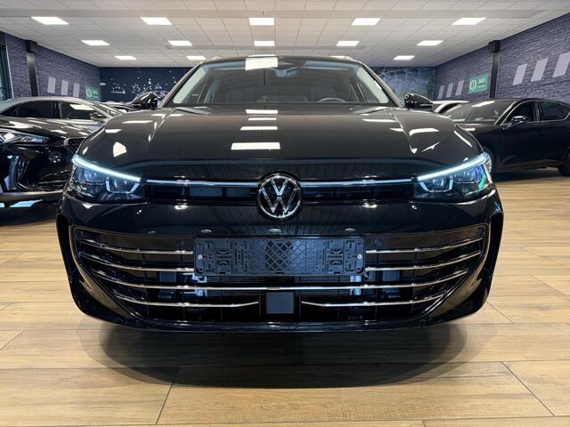 Volkswagen PASSAT Variant 1.5 eHybrid Elegance Business PHEV |MASSAGESTOELEN|TREKHAAK||NAVI|