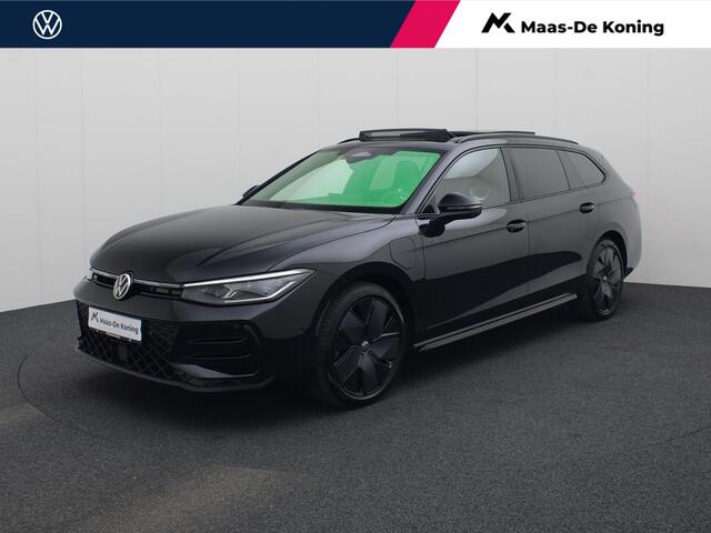 Volkswagen PASSAT Variant 1.5eHybrid 200kW/272PK R-Line Blackstyle DSG · Panoramadak · Trekhaak · 360°Camera + Parkeersensoren · Garantie tot januari 2030 of 100000km.