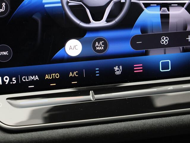 Volkswagen PASSAT Variant 1.5eHybrid 200kW/272PK R-Line Blackstyle DSG · Panoramadak · Trekhaak · 360°Camera + Parkeersensoren · Garantie tot januari 2030 of 100000km.