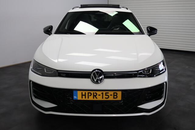 Volkswagen PASSAT 1.5 eHybrid R-Line Edition | Panoramadak | Trekhaak | H&K | ACC