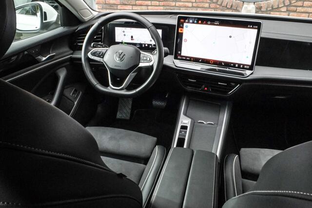 Volkswagen PASSAT Variant 1.5 eHybrid Elegance Business Trekhaak, Headup display, 360° Camera