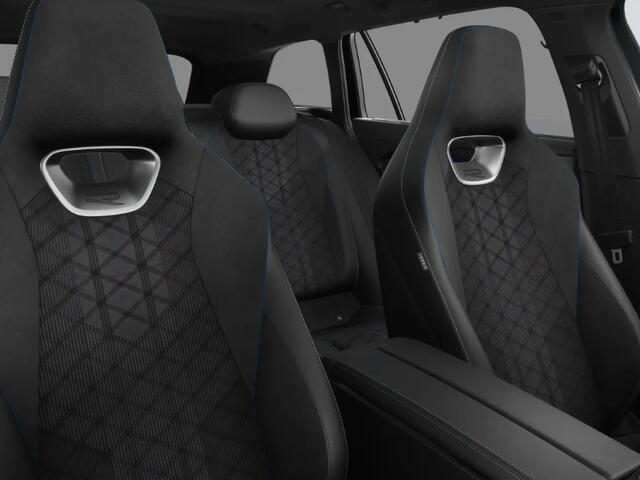 Volkswagen PASSAT Variant R-Line Edition 1.5 eHybrid 272 pk 6 versn. DSG · Assistance Pakket Plus · Multimedia Pakket Plus · Trekhaak inklapbaar, met elektrische ontgrendeling ·