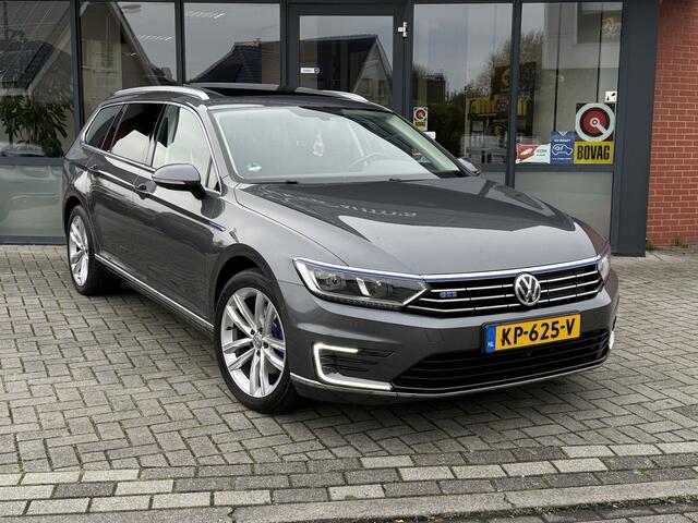 Volkswagen PASSAT Variant 1.4 TSI GTE Connected Series Plus ? Panoramadak ? Alcantara ? Groot scherm ?